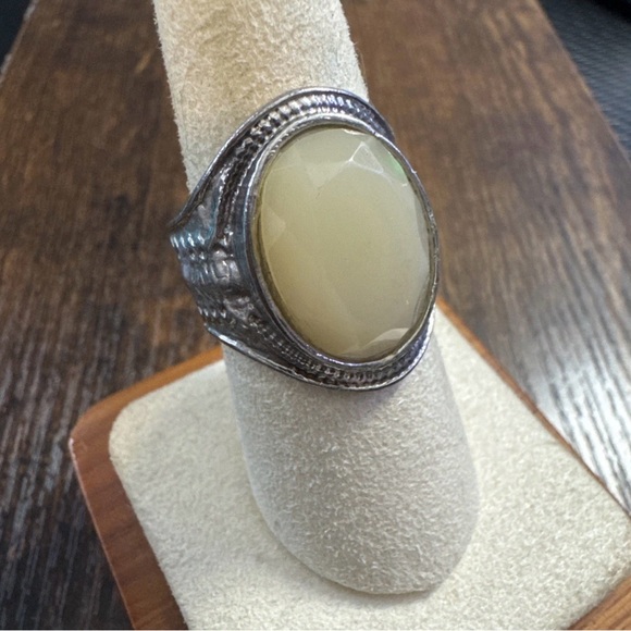 Jewelry - Vintage Silver Tone Large Faux Gemstone Size 8 Ring Cocktail Statement